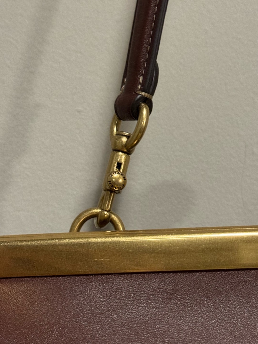 Coach Large Kisslock Frame Bag in Brown with Gold Hardware - Picture 3 of 12